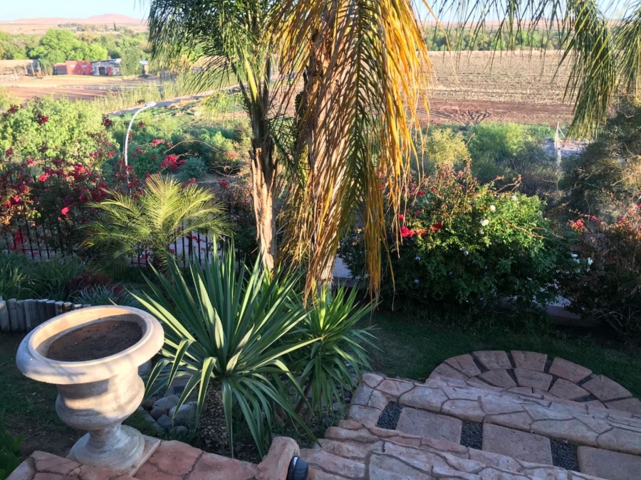 4 Bedroom Property for Sale in Keidebees Northern Cape